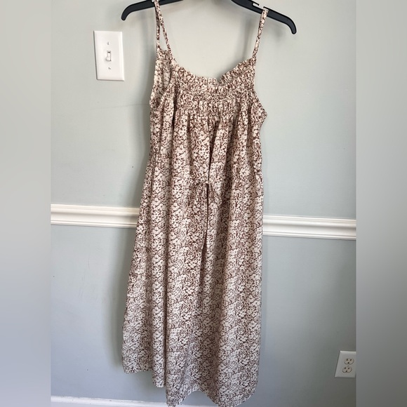 Carly Jean Los Angeles Dresses & Skirts - NWOT!!! Carly Jean Los Angeles Floral Smocked Dress Sz. Medium